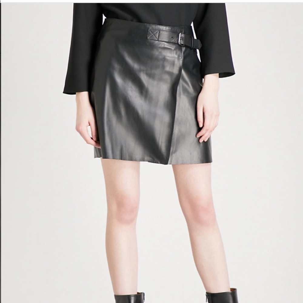 REISS black leather mini skirt (like new!)
